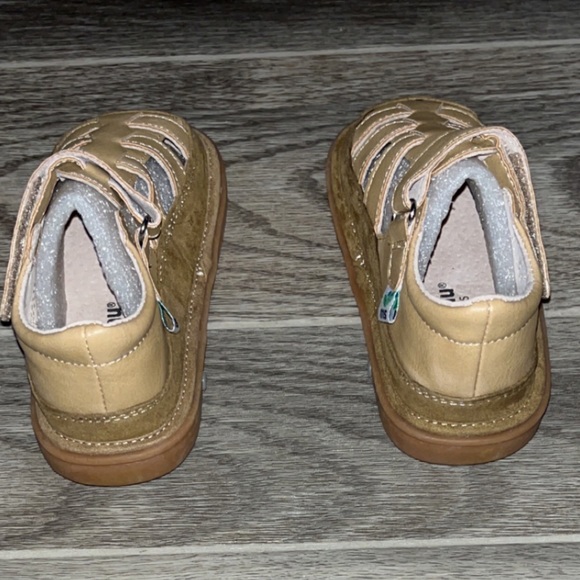 tan fisherman squeakers / trainers - Picture 4 of 7